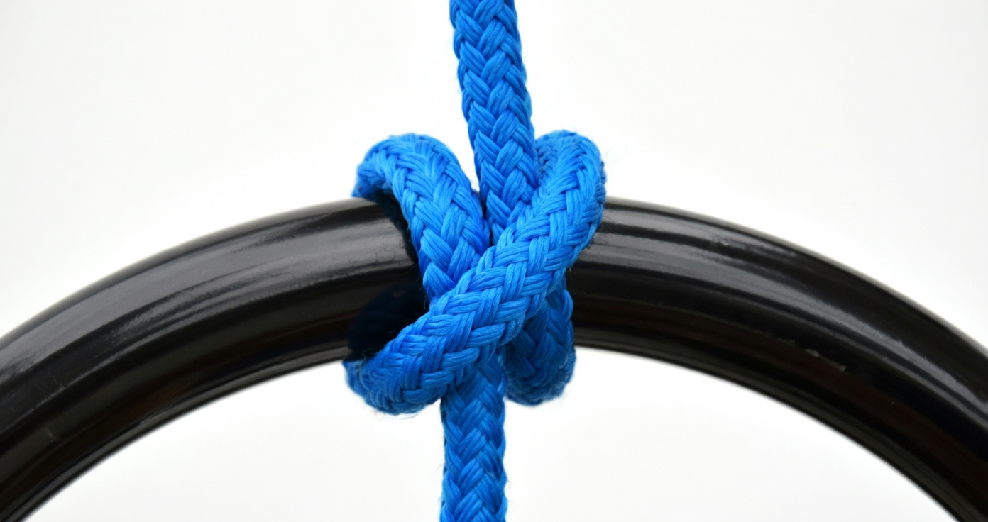 How Do You Tie a Clove Hitch Knot?